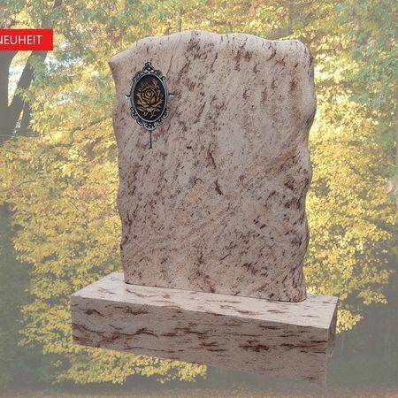 Denkmal mit Sockel in Ivory Brown Granit mit Stil Ornament. Sofort verfügbar! Ausgestellt in unserer Zentrale in Wien. €3.328,–