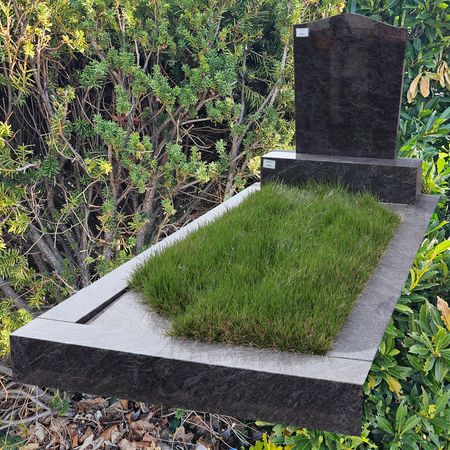 Grabanlage in Orion mit Eckplatten, sofort Lieferbar € 4960,--