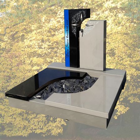 Urnengrabanlage in Indisch Black- und Iceland Granit. Sofort lieferbar! € 4.125,–