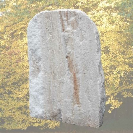 Natursteinfelsen in Honey-Marmor. Preis auf Anfrage.